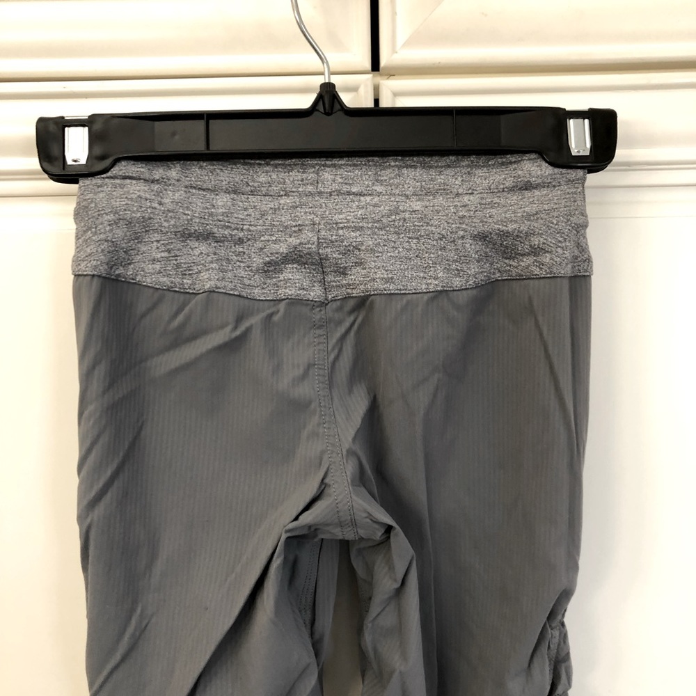EUC Ivivva by Lululemon Live to Move crop - Picture 10 of 12